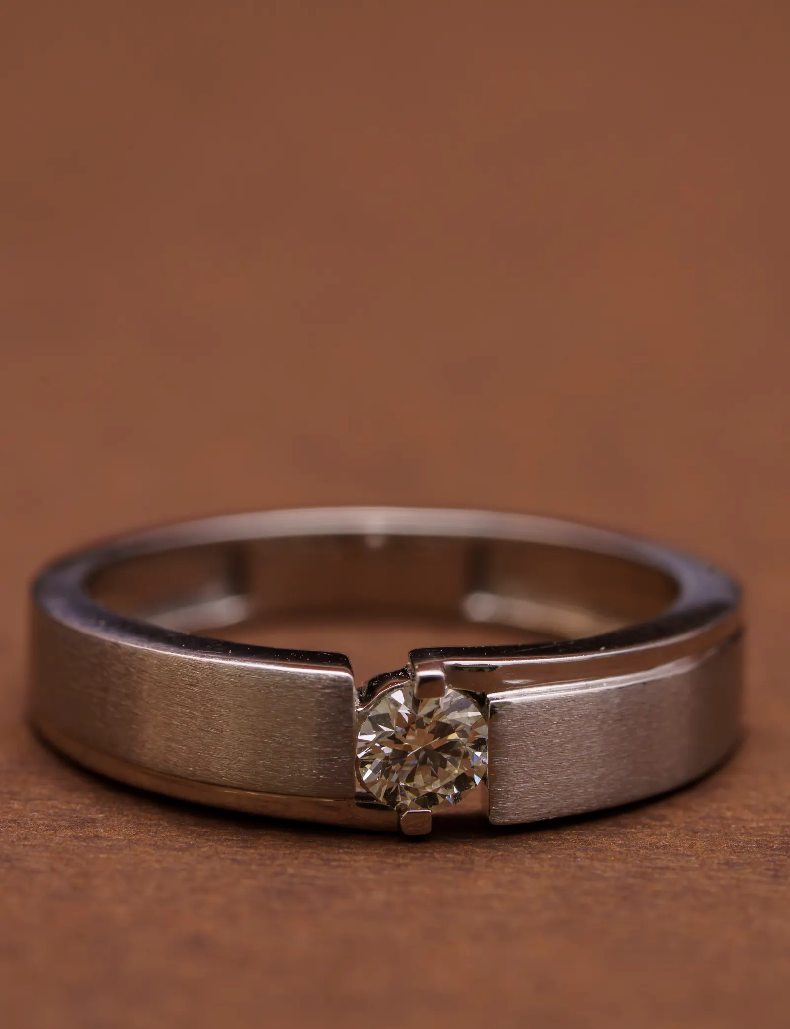Platinum ring with a brilliant-cut diamond